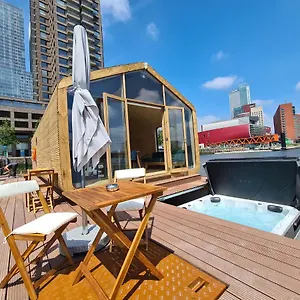 Wikkelboat Nr5 At Floating Rijnhaven Hébergement de vacances Rotterdam