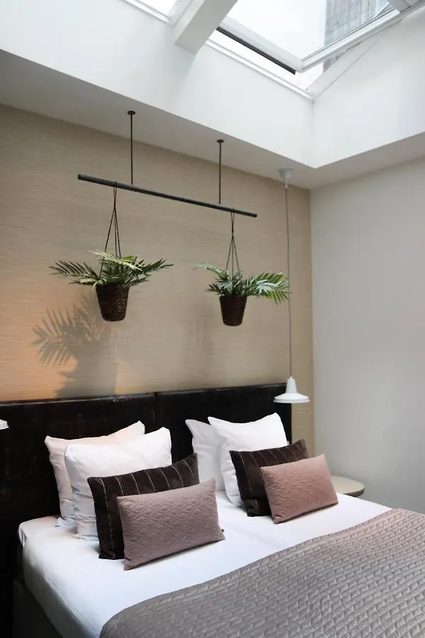 ***  Hotel Dwars Amsterdam Netherlands
